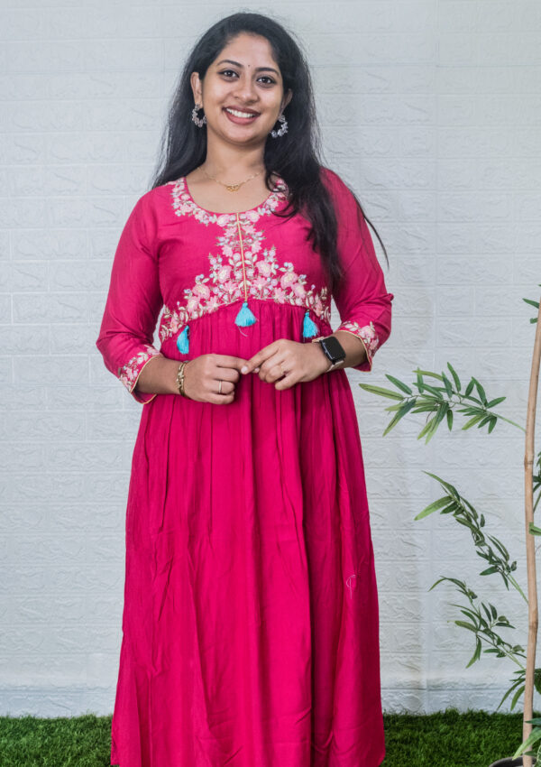Embroidered flared dress - Image 3
