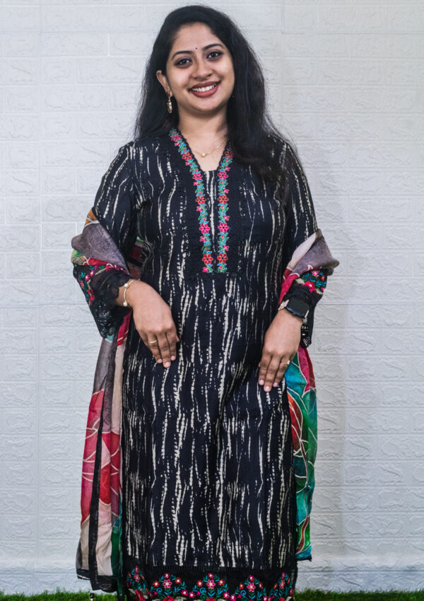 Printed salwar set - Image 3