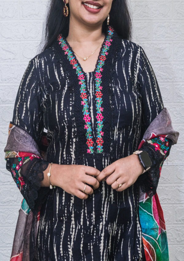 Printed salwar set - Image 2