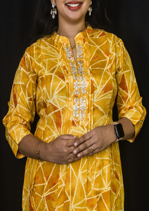 Crepe printed kurti - Image 2