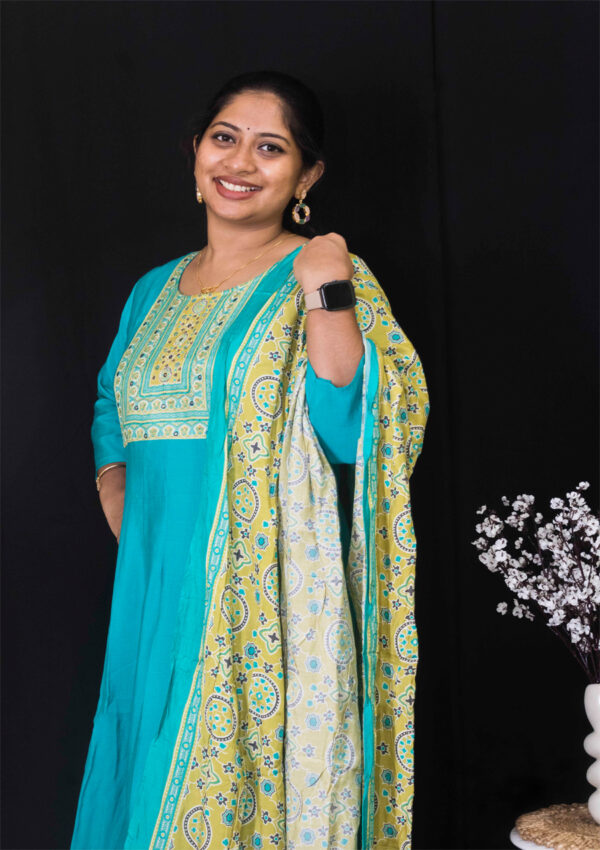 Printed Anarkali set - Image 3