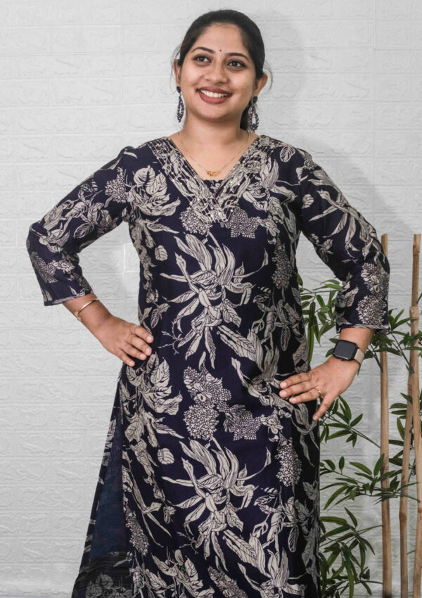 Printed top and bottom - Image 4