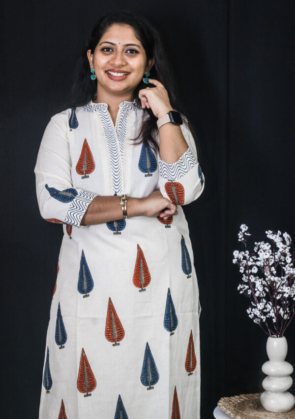Khadi leaf printed kurti - Image 3