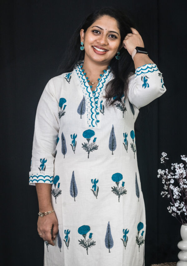 Khadi floral kurti - Image 3