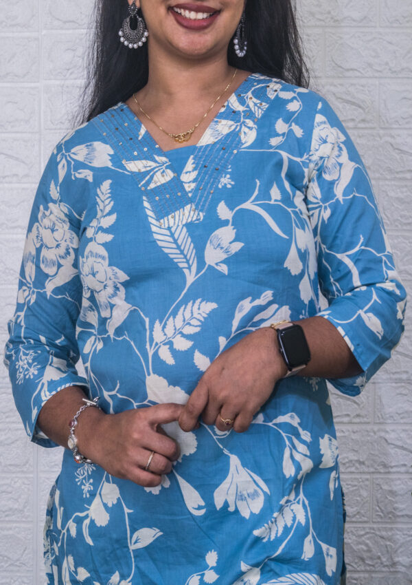 Printed top and bottom - Image 2