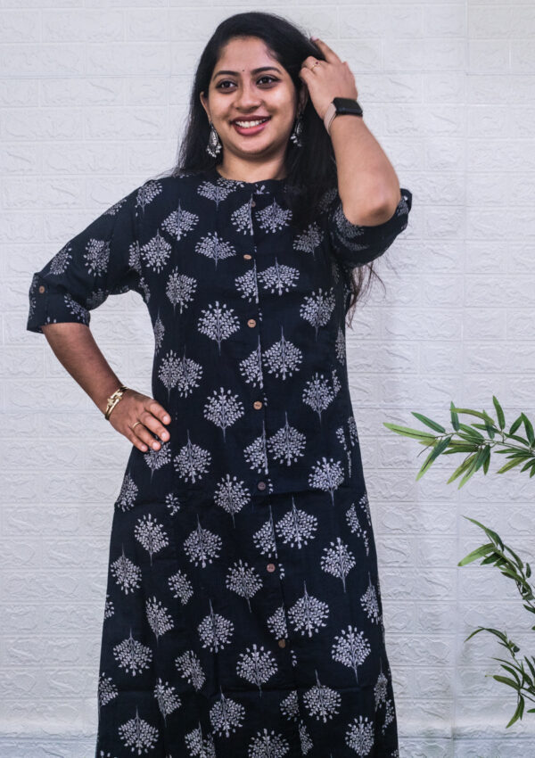 Printed A-line kurti - Image 3
